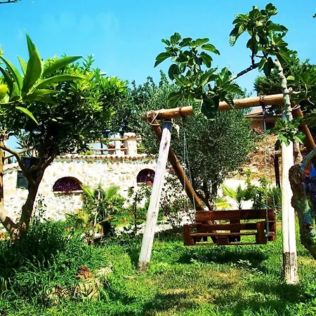 Casale 920 Bed & Breakfast 4*