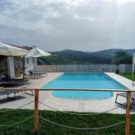 Casale 920 Bed and Breakfast 4*